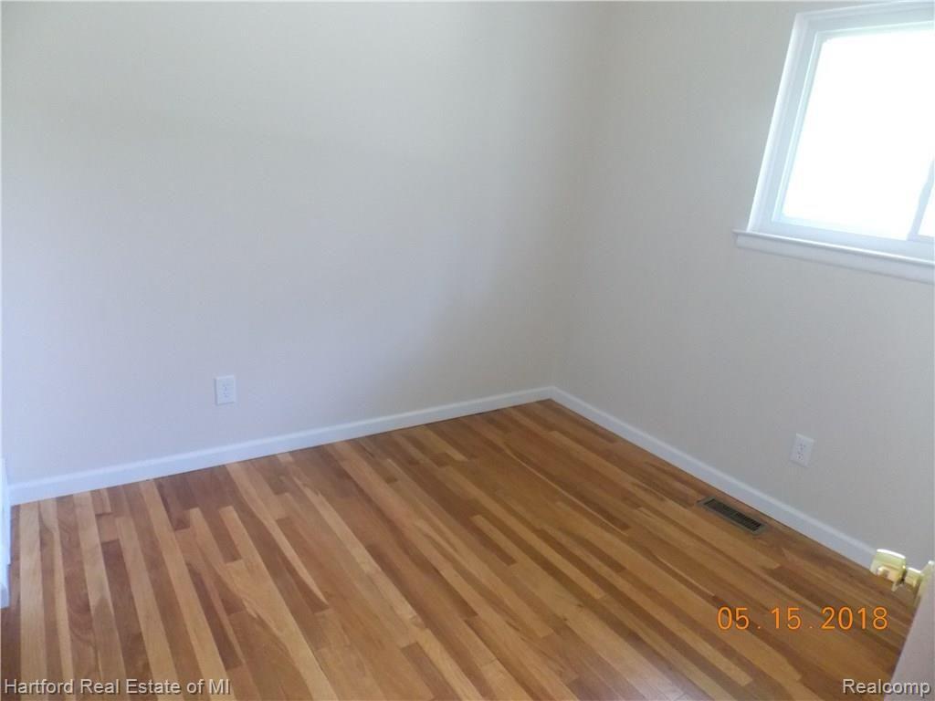 28017 West Nine Mile Road Farmington Hills, MI 48336 - Photo 12 of 27