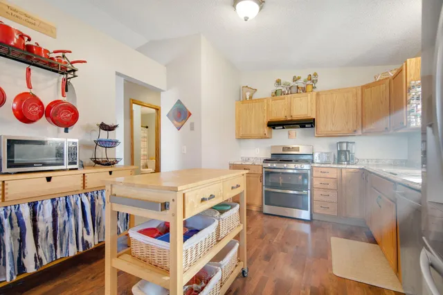 $425,000 | 5740 314th Street, Stacy, MN 55079