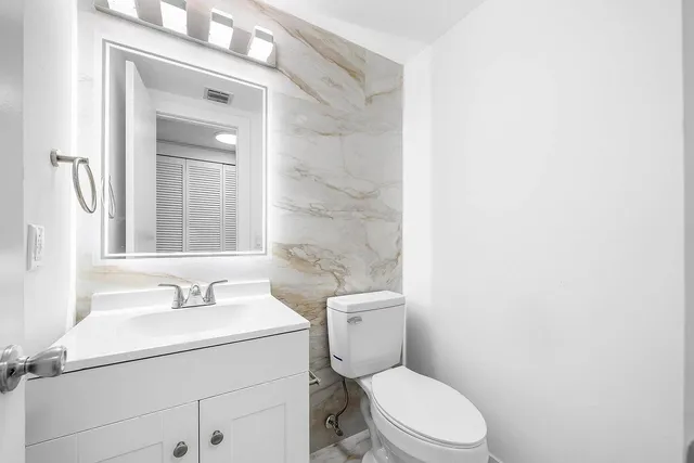 $1,650 | 116 Salisbury East, West Palm Beach, FL 33417