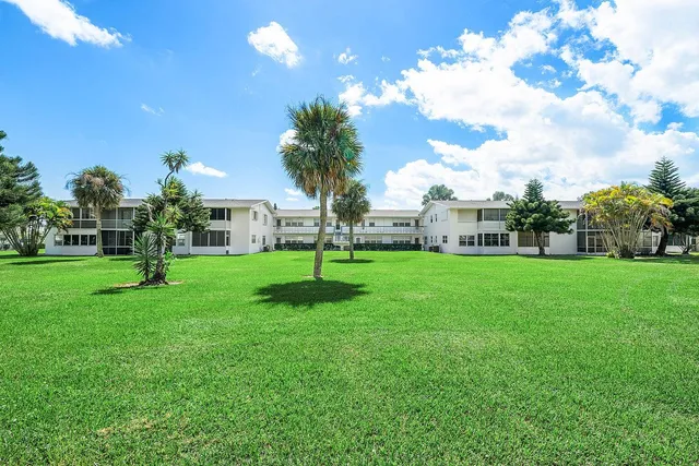 $1,650 | 116 Salisbury East, West Palm Beach, FL 33417