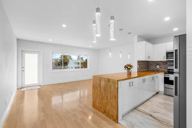 $1,650 | 116 Salisbury East, West Palm Beach, FL 33417