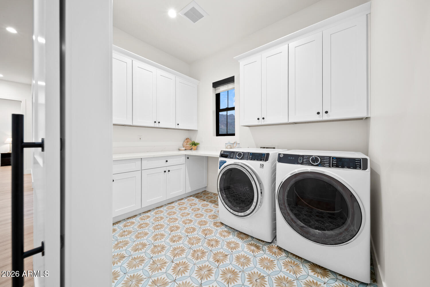 590 South Sun Road Apache Junction, AZ 85119 - Photo 43 of 68 Laundry