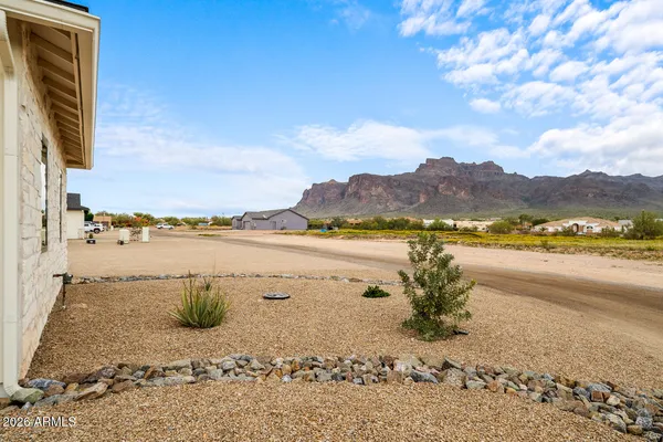 $925,000 | 590 South Sun Road, Apache Junction, AZ 85119