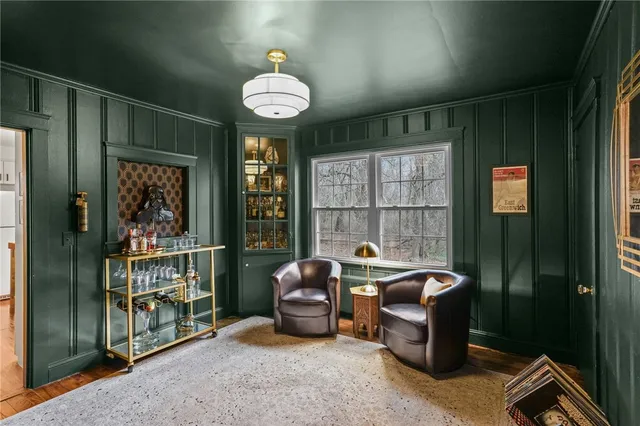 $2,800 | 80 Lakeshore Drive, East Greenwich, RI 02818