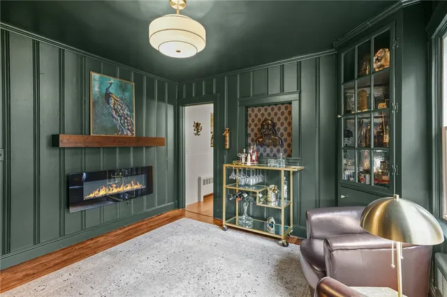 $2,800 | 80 Lakeshore Drive, East Greenwich, RI 02818