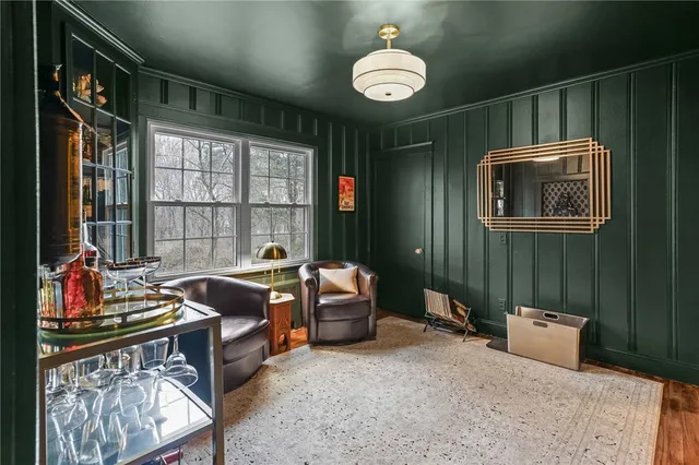 $2,800 | 80 Lakeshore Drive, East Greenwich, RI 02818