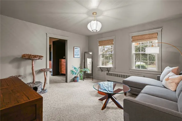 $2,800 | 80 Lakeshore Drive, East Greenwich, RI 02818