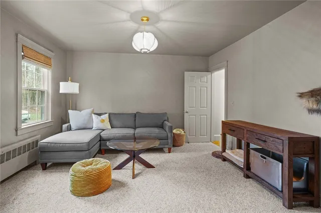 $2,800 | 80 Lakeshore Drive, East Greenwich, RI 02818