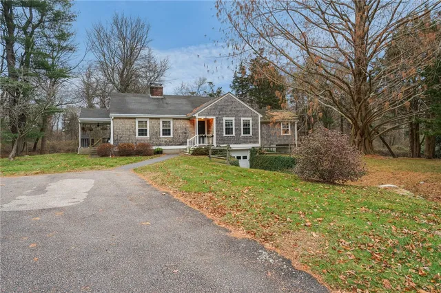 $2,800 | 80 Lakeshore Drive, East Greenwich, RI 02818