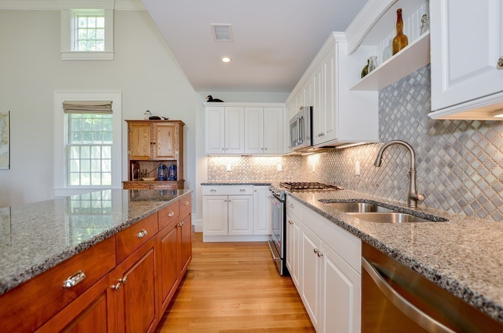 102 Point Road Marion, MA 02738 - Photo 17 of 39 Gallery Image 17