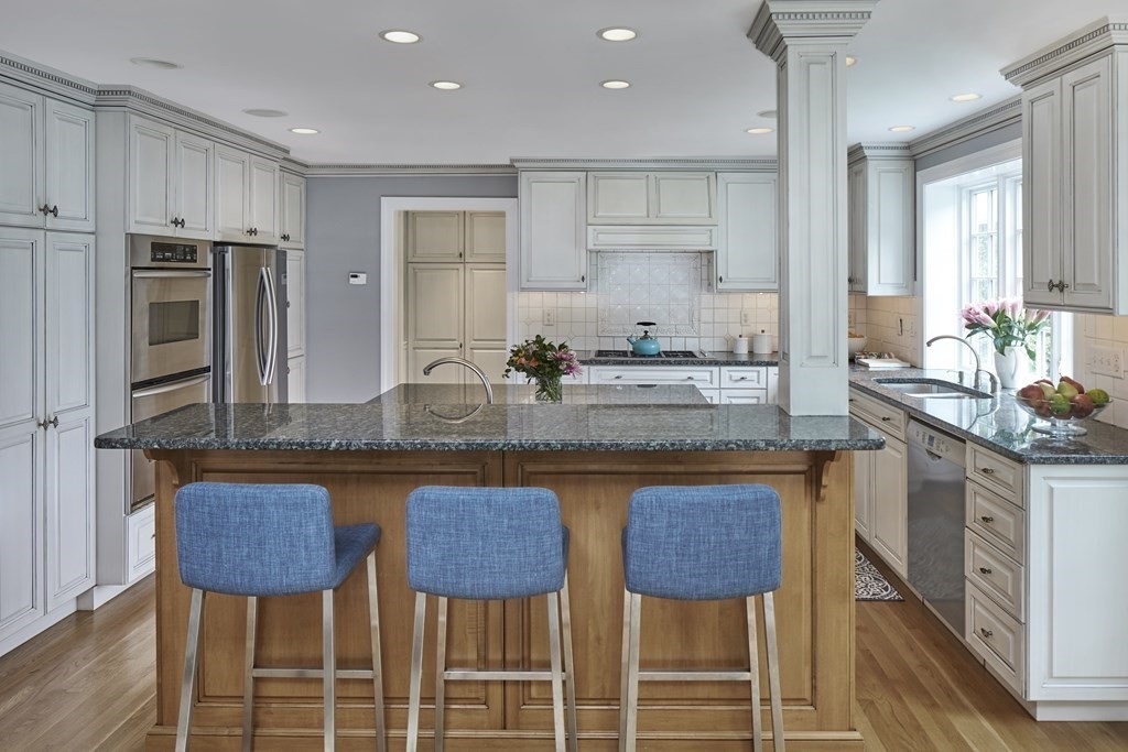 44 Hastings Road Belmont, MA 02478 - Photo 5 of 20 Gallery Image 5