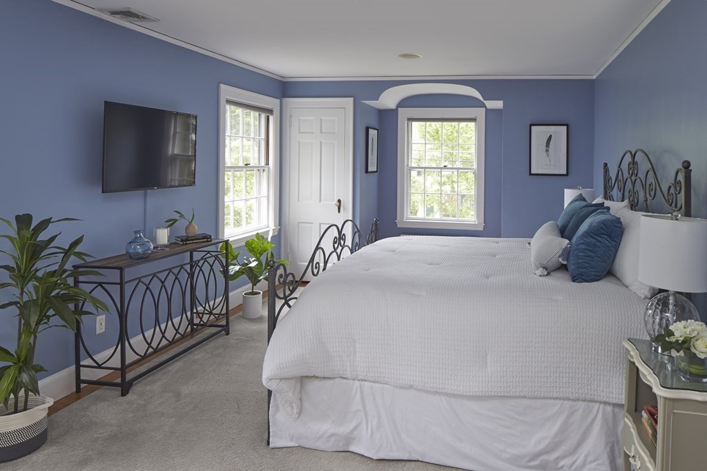44 Hastings Road Belmont, MA 02478 - Photo 9 of 20 Gallery Image 9