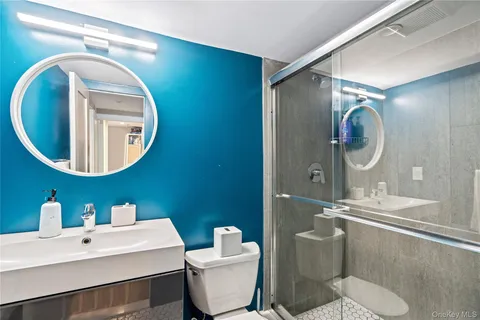 $1,899,000 | 34 Wooleys Lane, Great Neck, NY 11023