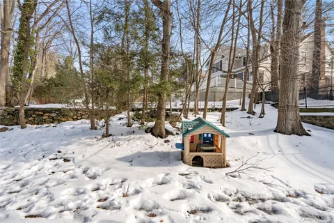 $1,899,000 | 34 Wooleys Lane, Great Neck, NY 11023