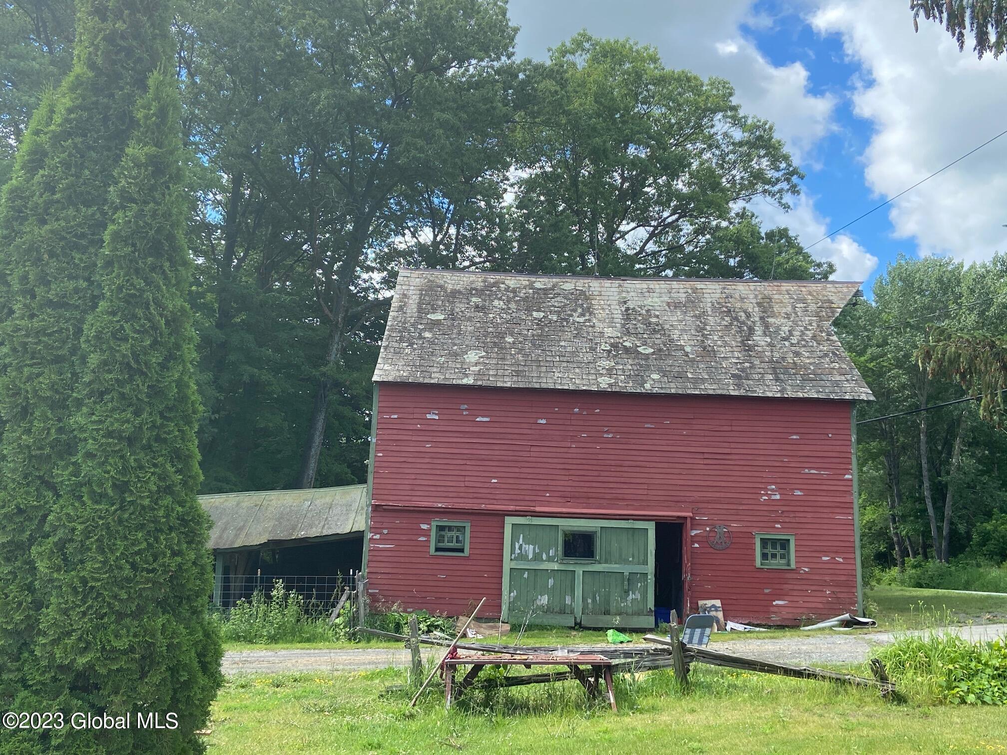 144 Lake Road Crown Point, NY 12928 - Photo 6 of 44 IMG_3024