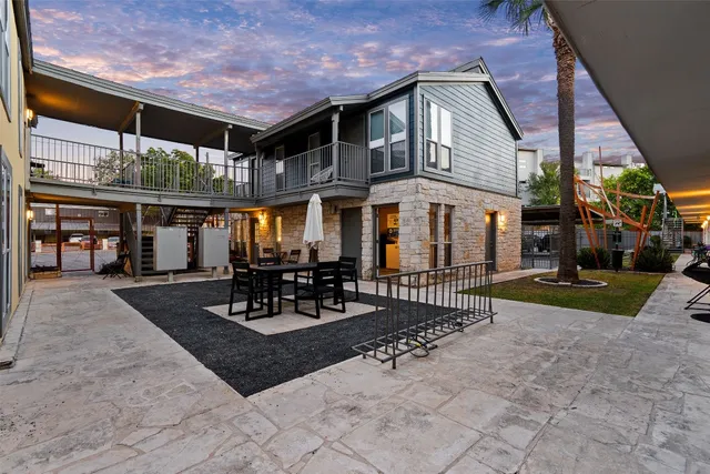 $900 | 2526 Durwood Street, Unit 110, Austin, TX 78704