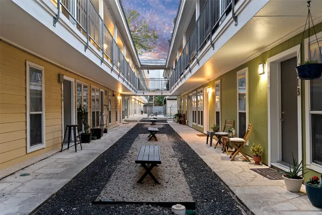 $900 | 2526 Durwood Street, Unit 110, Austin, TX 78704