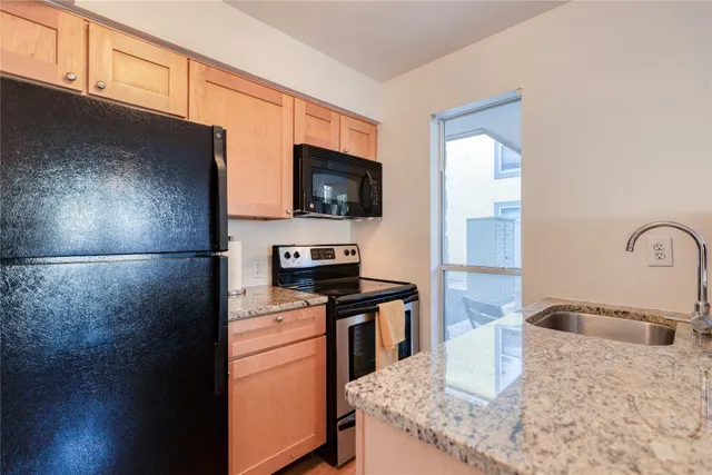 $900 | 2526 Durwood Street, Unit 110, Austin, TX 78704