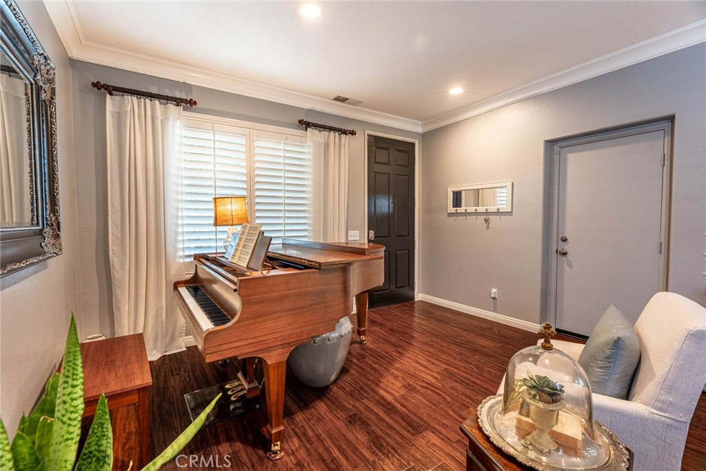 28201 Springvale Lane Castaic, CA 91384 - Photo 5 of 59 a workspace with furniture and a window