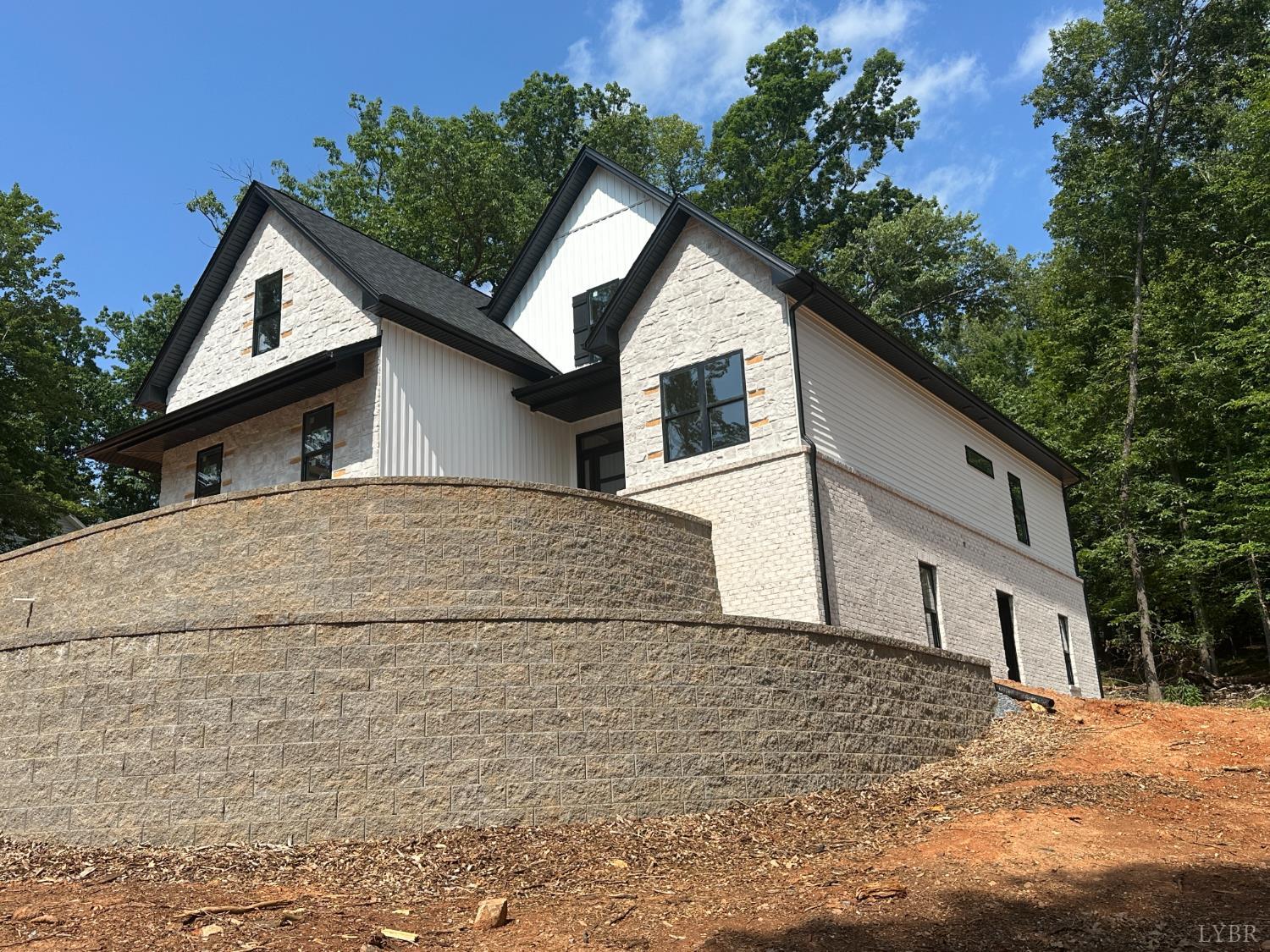 2445 Cifax Road Goode, VA 24556 - Photo 2 of 32