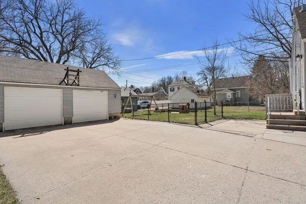 $319,900 | 815 South Elm Avenue, Owatonna, MN 55060