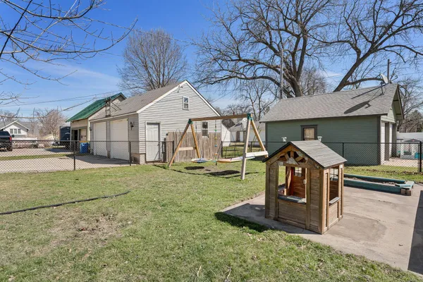 $319,900 | 815 South Elm Avenue, Owatonna, MN 55060