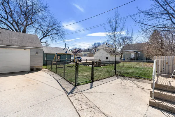 $319,900 | 815 South Elm Avenue, Owatonna, MN 55060