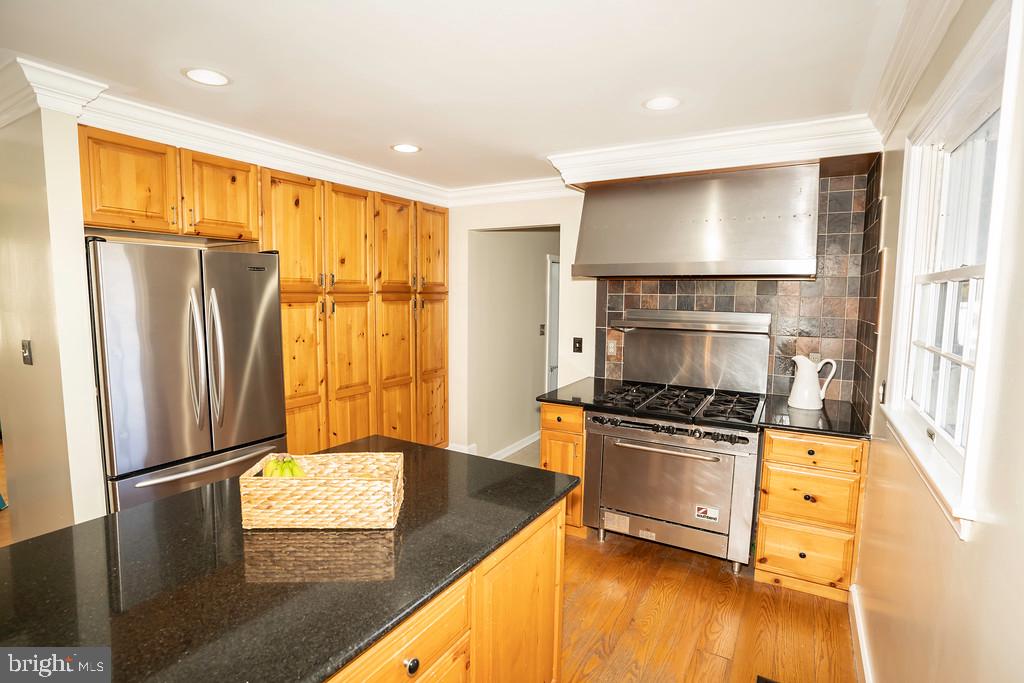 3513 Fallston Road Fallston, MD 21047 - Photo 2 of 40 Gourmet Kitchen!