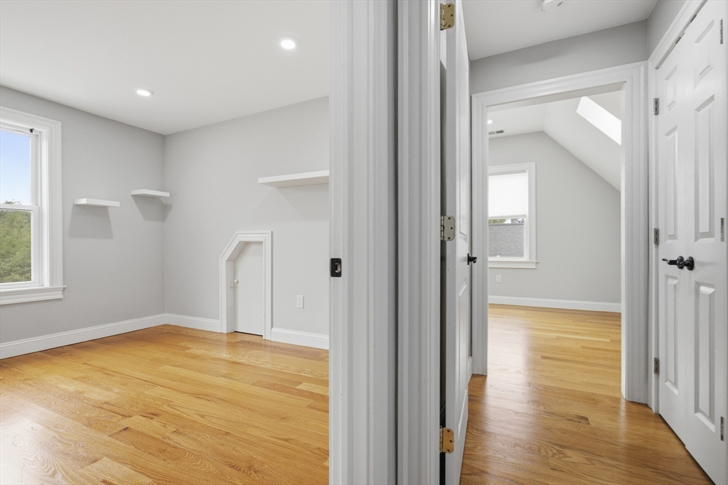 28 Beecher Place, Unit B Newton, MA 02459 - Photo 15 of 36