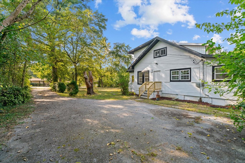 1014 Wilson Road Rossville, GA 30741 - Photo 4 of 29 Gallery Image 4