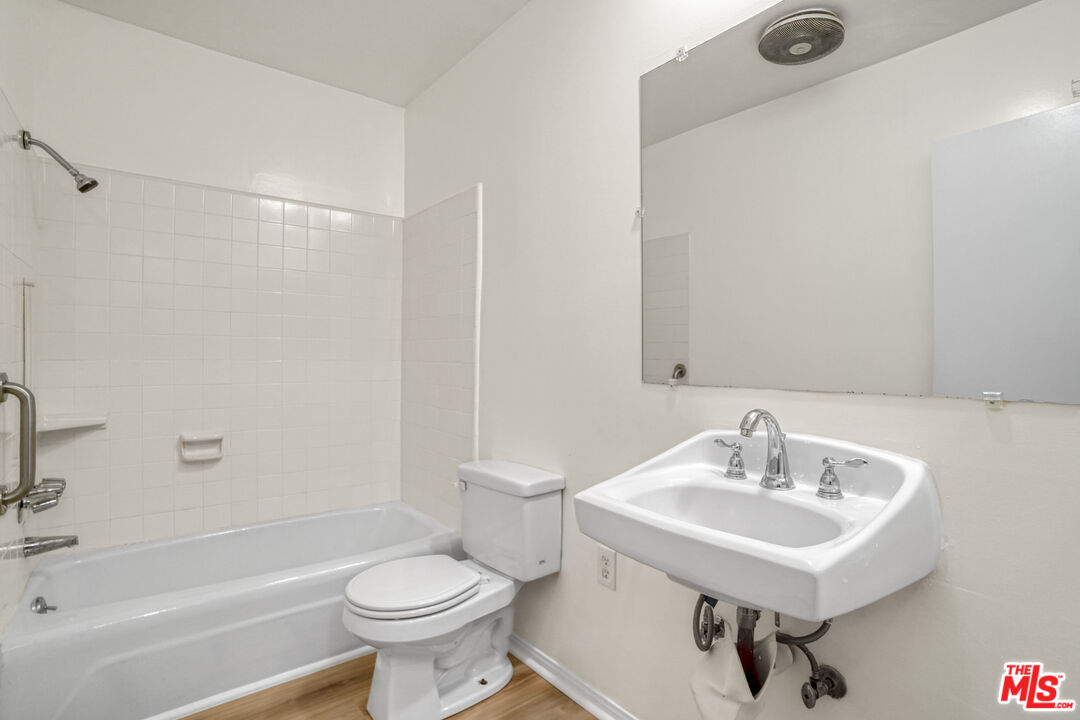 1831 Prosser Avenue, Unit 101 Los Angeles, CA 90025 - Photo 9 of 20