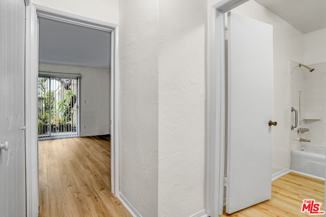 1831 Prosser Avenue, Unit 101 Los Angeles, CA 90025 - Photo 10 of 20