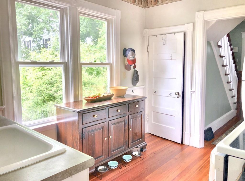 21 Primrose Street West Springfield, MA 01089 - Photo 5 of 31 Gallery Image 5