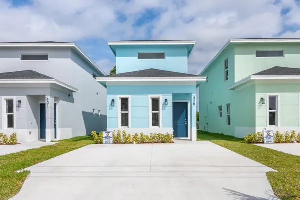 $3,000 | 432 Northwest 13th Avenue, Boynton Beach, FL 33435