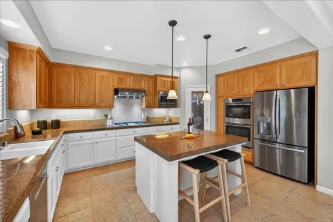 $1,900,000 | 18042 Calle Central, Morgan Hill, CA 95037