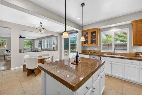 $1,900,000 | 18042 Calle Central, Morgan Hill, CA 95037