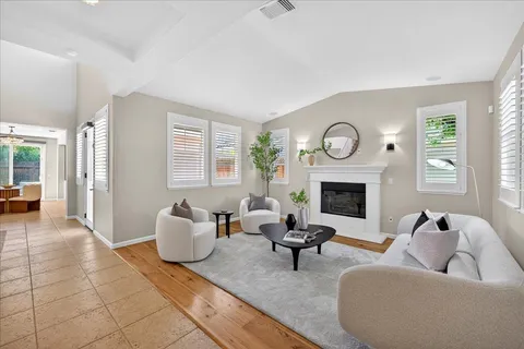 $1,900,000 | 18042 Calle Central, Morgan Hill, CA 95037
