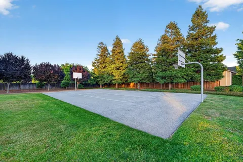 $1,900,000 | 18042 Calle Central, Morgan Hill, CA 95037