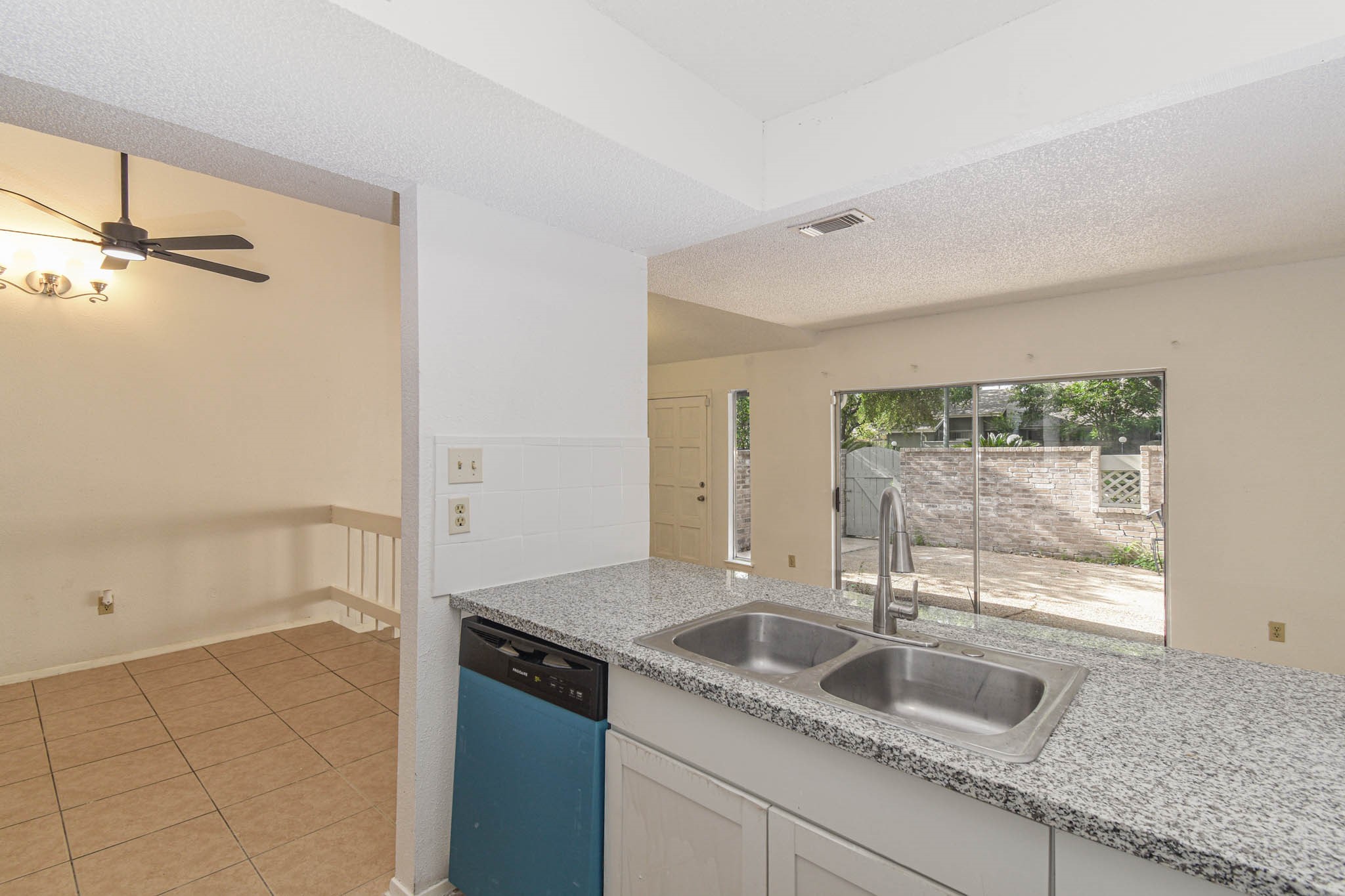 12906 Leader Street, Unit 2906 Houston, TX 77072 - Photo 8 of 22