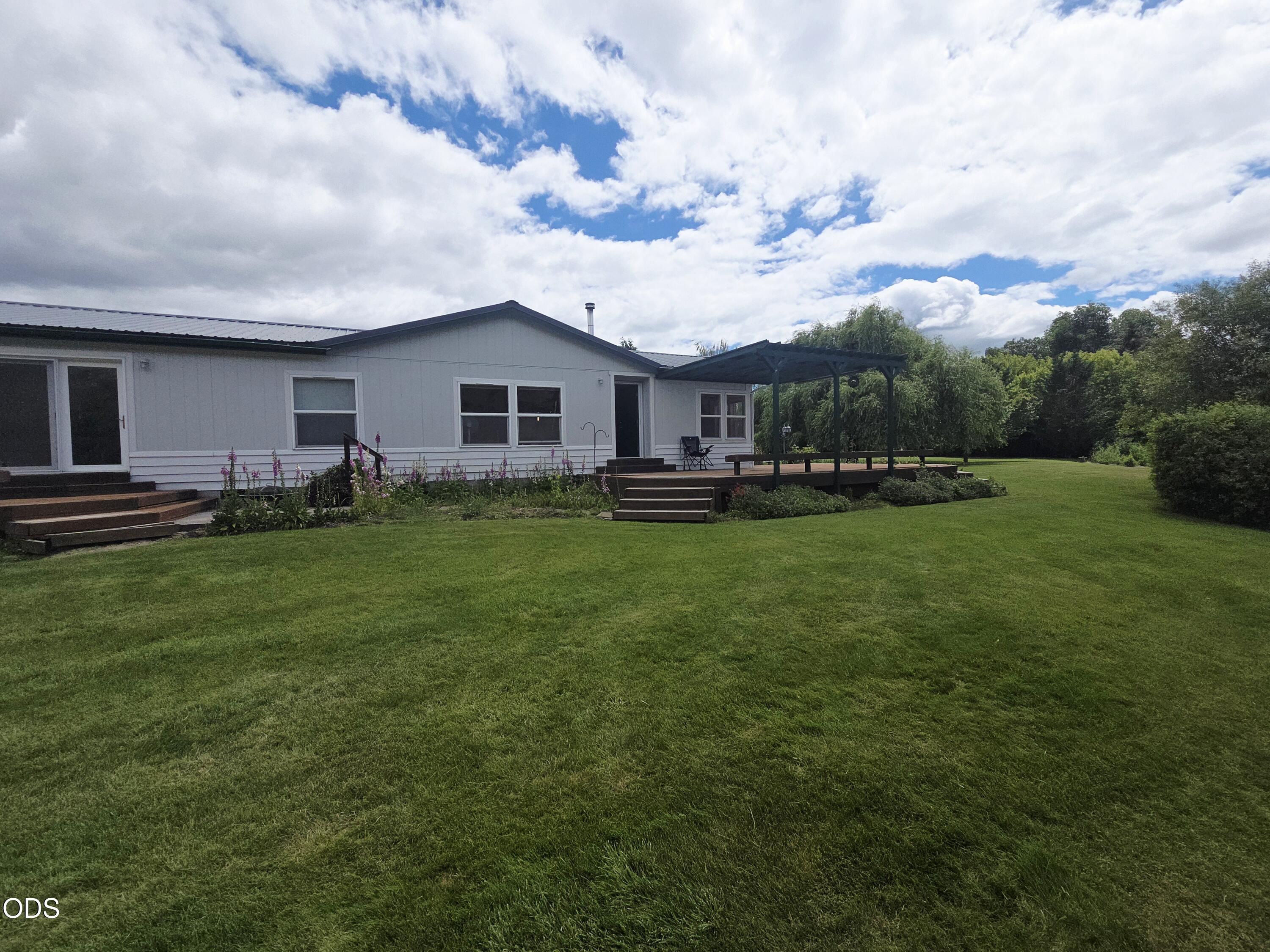 32928 Rivers Drive Chiloquin, OR 97624 - Photo 61 of 64 a view of a house with a big yard and large trees