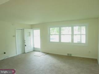 335 Hickory Road Warminster, PA 18974 - Photo 2 of 6