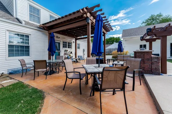 $371,500 | 7 North Beech Road, Wichita, KS 67206