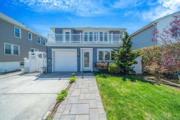 $1,425,000 | 558 East Walnut Street, Long Beach, NY 11561