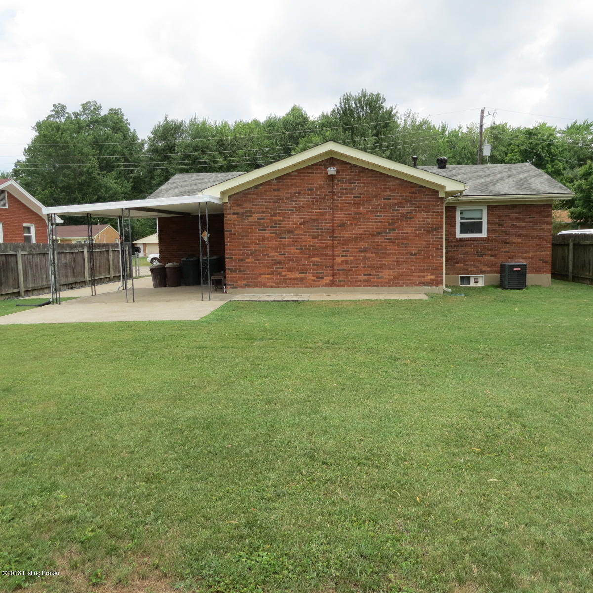 4502 Lambert Road Louisville, KY 40219 - Photo 2 of 28 IMG_0027