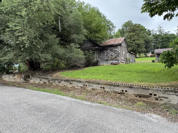 $25,000 | 202 Hill Street, Erin, TN 37061