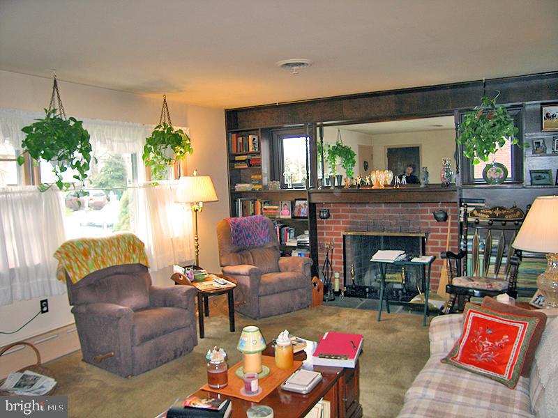 423 Delp Road Lancaster, PA 17601 - Photo 8 of 13 Gallery Image 8