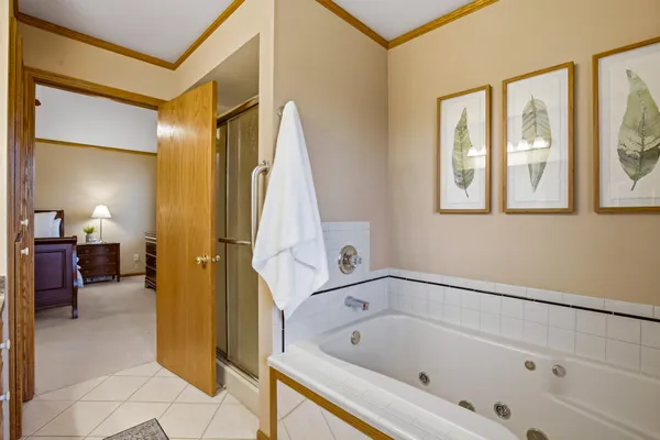 $565,000 | 1001 Spring Waters Drive, Oconomowoc, WI 53066