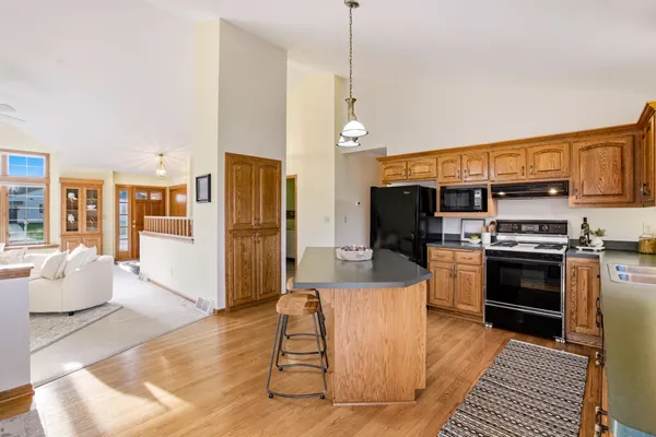 $565,000 | 1001 Spring Waters Drive, Oconomowoc, WI 53066