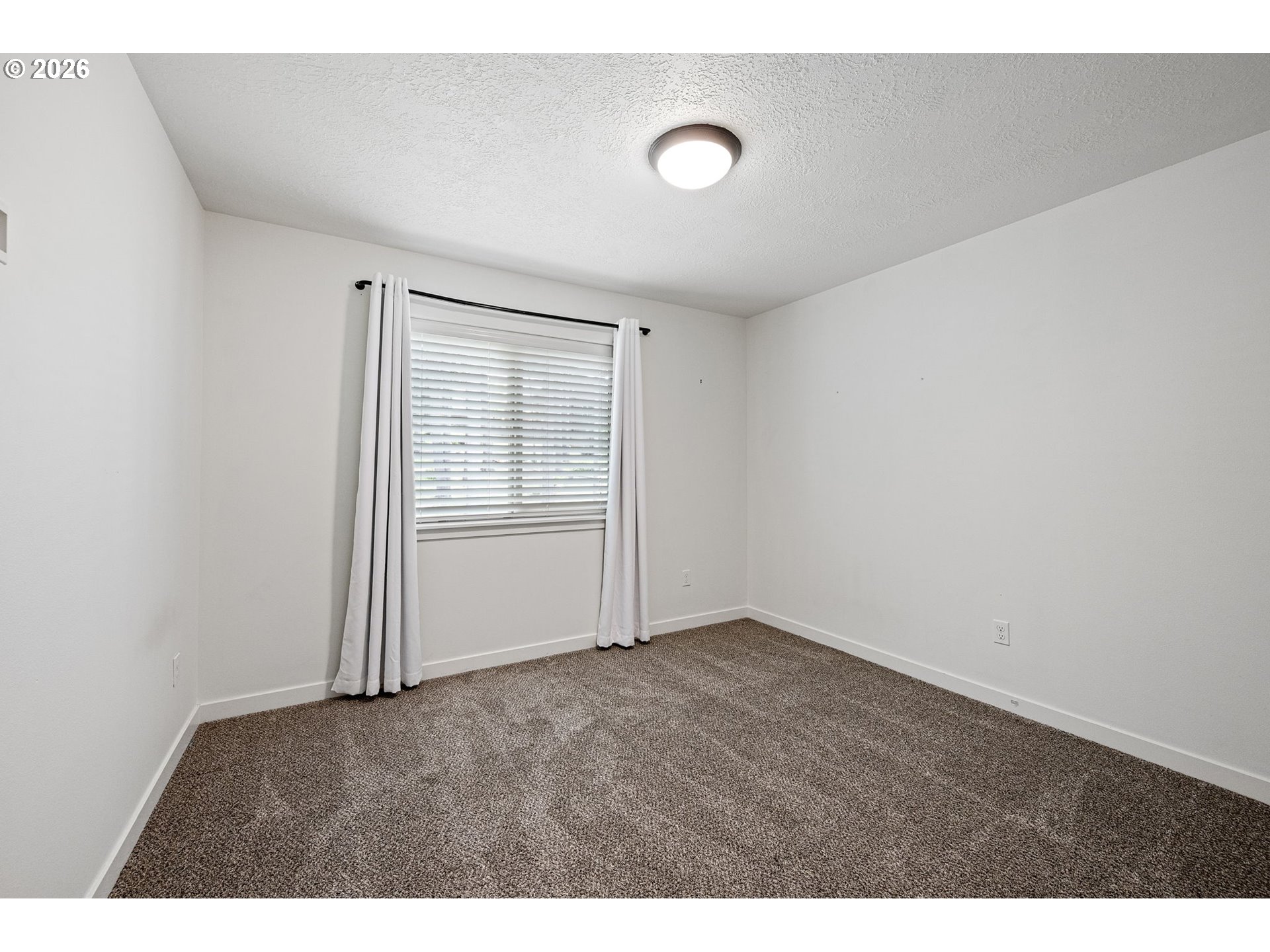3237 Timberline Drive Eugene, OR 97405 - Photo 27 of 44 Bedroom