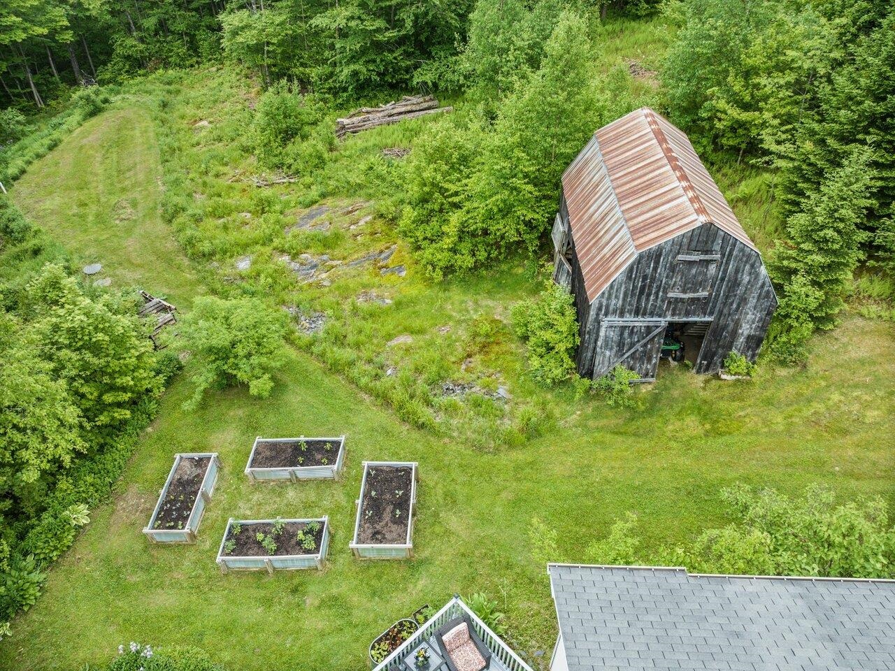 89 Carlson Road Worcester, VT 05682 - Photo 7 of 60